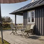 Casa vacanze Awesome In With 2 Bedrooms And Wifi