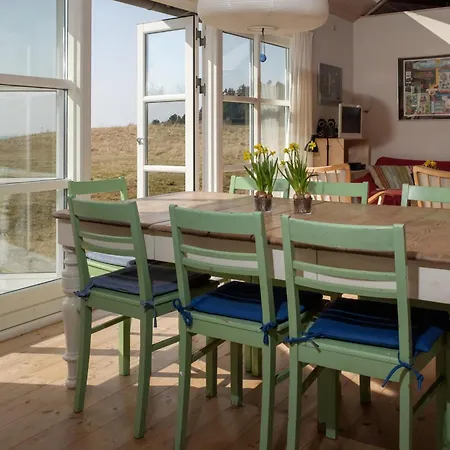 Awesome In With 2 Bedrooms And Wifi Holiday home *